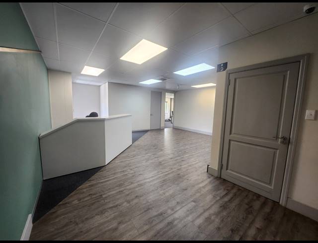 469M² OFFICE TO LET IN VORNA VALLEY